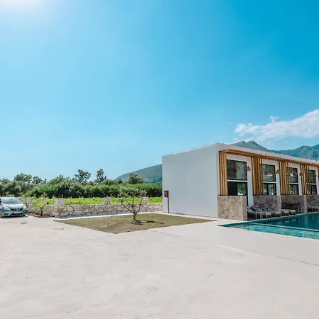 Maessa Suites ゲストハウス